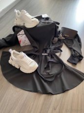 KURA COLLECTION šaty, D&G sneackers, Roberto Cavalli okulia - 1