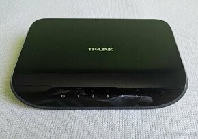 Switch TP-Link TL-SG1005D + 3 sieťové káble