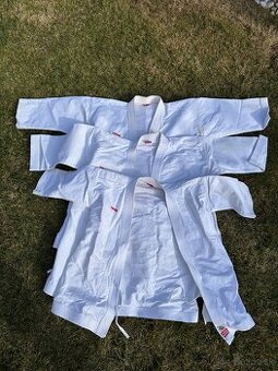 Karate - kimona, chrániče, opasky