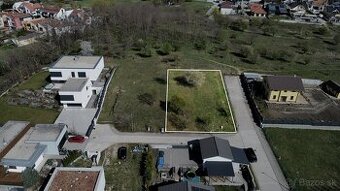 Stavebný pozemok v BA IV, Záhorská Bystrica, časť Vlkovka