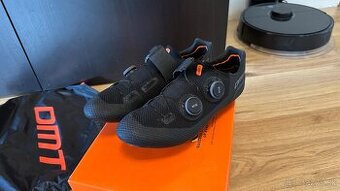 Dmt SH10 velkost 44 top karbonove tretry 5x pouzite