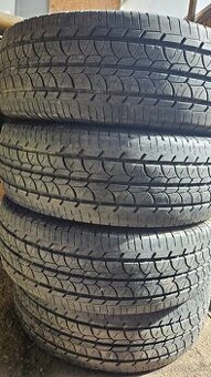Predam 4ks letne pneu 205/65R16C Barum