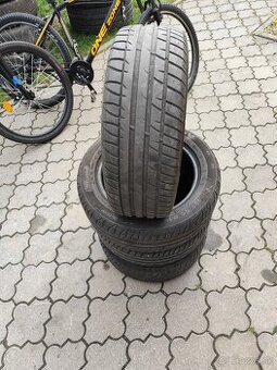 195/55 R15 Taurus