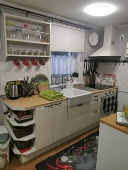 ALL INCLUSIVE | NA PREDAJ RODINNÉ DOMY NA 2300 M2 POZEMKU, V