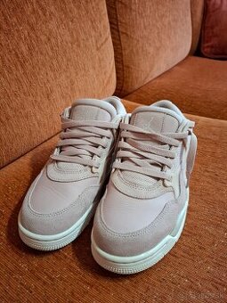 Air jordan 4 RM