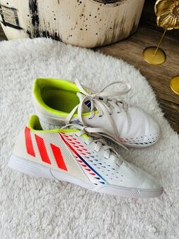 Adidas halovky 35
