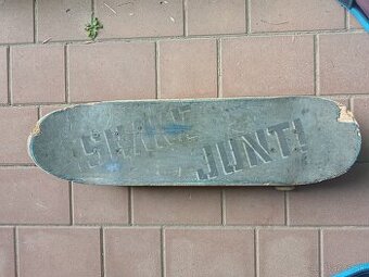 Skateboard shake junt - 1