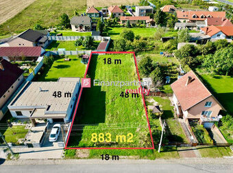 Na predaj stavebný pozemok 883 m2 so stavebným povolením