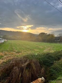 Pozemok vhodný na stavbu domu/ov - 1
