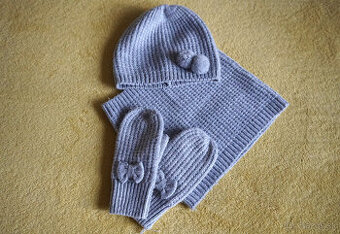 Trblietavá pletená súprava