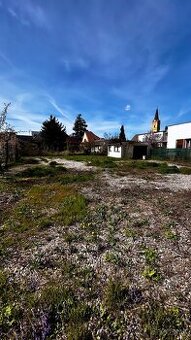 Na PREDAJ/PRENÁJOM pozemok v centre Nitry