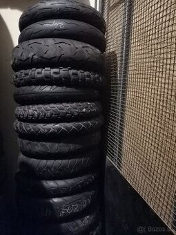 Moto pneumatiky