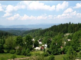 Na predaj pozemok na chatu alebo rodinný dom