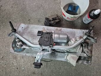 Opel Crossland X mechanizmus stieracov