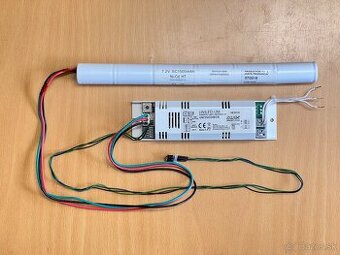 Napájací modul so záložným zdrojom pre LED svietidlo 60x60cm