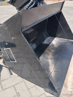 svahovacia hydraulická lyžica