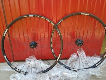 DT Swiss M1800 26" 1550g
