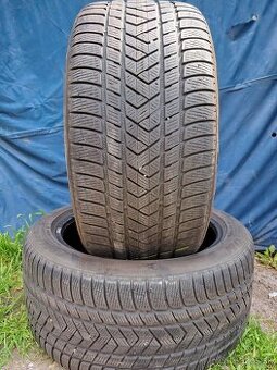 Ponúkam 2 zimné pneumatiky Pirelli Scorpion 305/40 R20