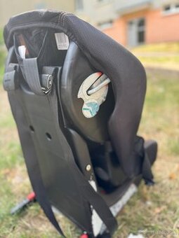 Autosedačka Chicco pre menšie deti - isofix