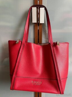 Cervena kabelka Guess