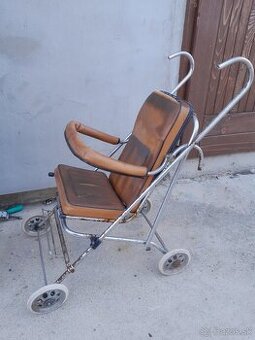 Predám starý kočík bugina