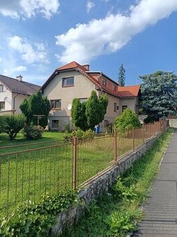 Rodinný 3 poschodový dom na predaj, Stráne, Martin