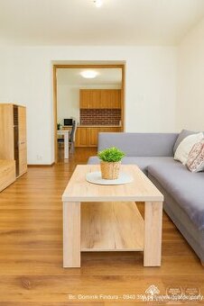 ZNÍŽENÁ CENA - Tehlový 2-izbový byt s balkónom a vlastným kú