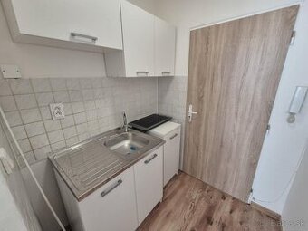 Ponúkame na predaj prerobenú garsónku na ul. Dunajskom nábre