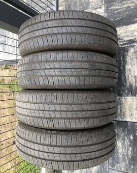 Letné pneu GOODYEAR 195/60 R18 98H EfficientGrip Perform