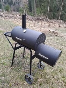 Zahradny gril s prislusenstvom