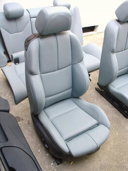 Vrátane prestavby BMW E92 M3 Coupe Palladium Kožený interiér