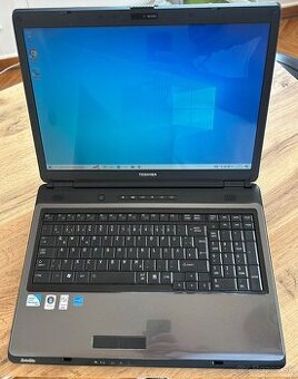 Notebook Toshiba Satellite L350 17”