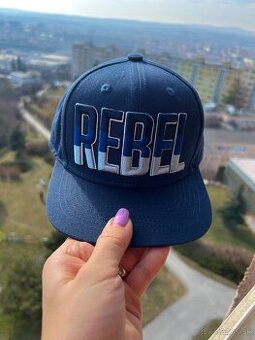 Rebel šiltovka