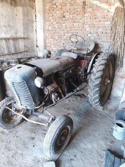 Kúpim Zetor 25