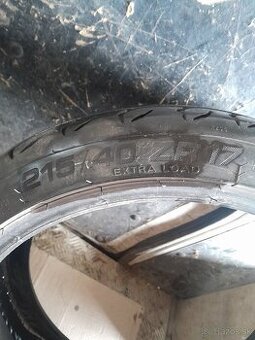 Predám pneumatiky R17 215/40