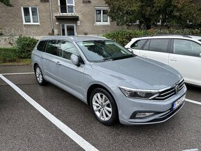 Volkswagen Passat Variant 2.0 2022