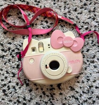 Hello Kitty Instax Mini