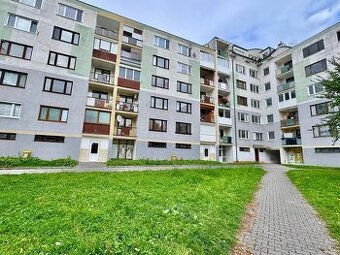 NA PREDAJ: 1-izbový byt s loggiou – Prievidza, časť Necpaly