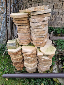 tehly v tare šesťhranu