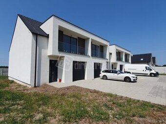 Na predaj novostavby rodinných domov v radovej zást…