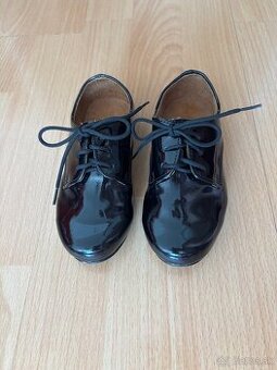 Chlapčenské lakovky 23