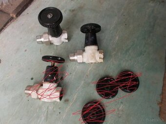 Predam plne funkcne mosadzne 3/4 "ventily radiatora