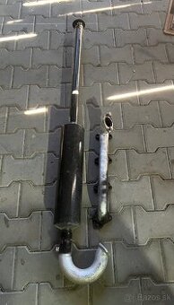 Predam výfuk na na traktor + sacie potrubie