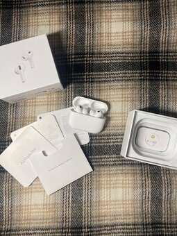 Apple AirPods Pro 3. generácie (2025)