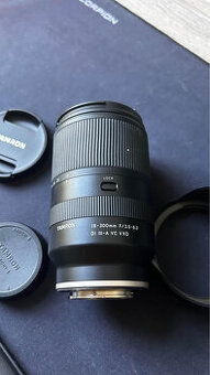 Tamron 18-300 mm f/3.5-6.3 Di III-A VC VXD Sony