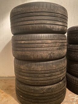 285/40 r22