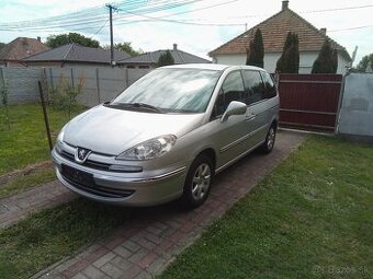 Peugeot 807