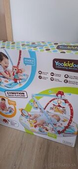 YOOKIDOO hracia podlozka s hrazdou a jazdiacim autickom