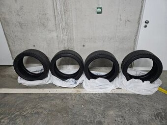 Predám letné pneumatiky Michelin Pilot Sport 4S 235/35/19