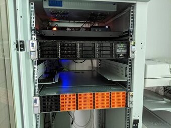 Lacno HP DL380p Gen8 server, 2x 2680v2, 128gb ram, 16x 2.5"